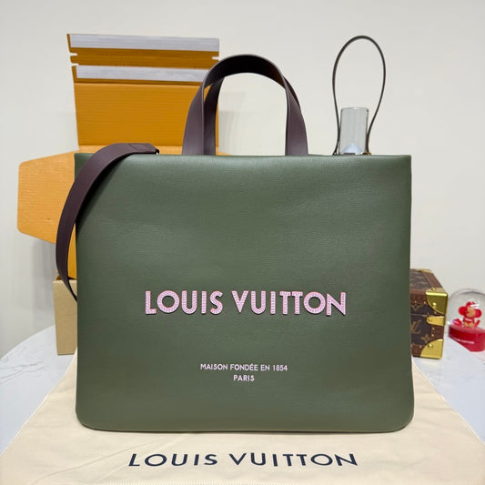 Louis Vuitton Shopper Tote MM Handbag Luxury Designer Tote