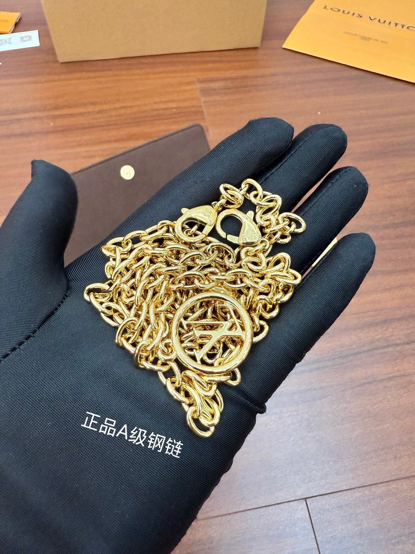 Louis Vuitton Wallet on Chain Lily – Monogram Canvas