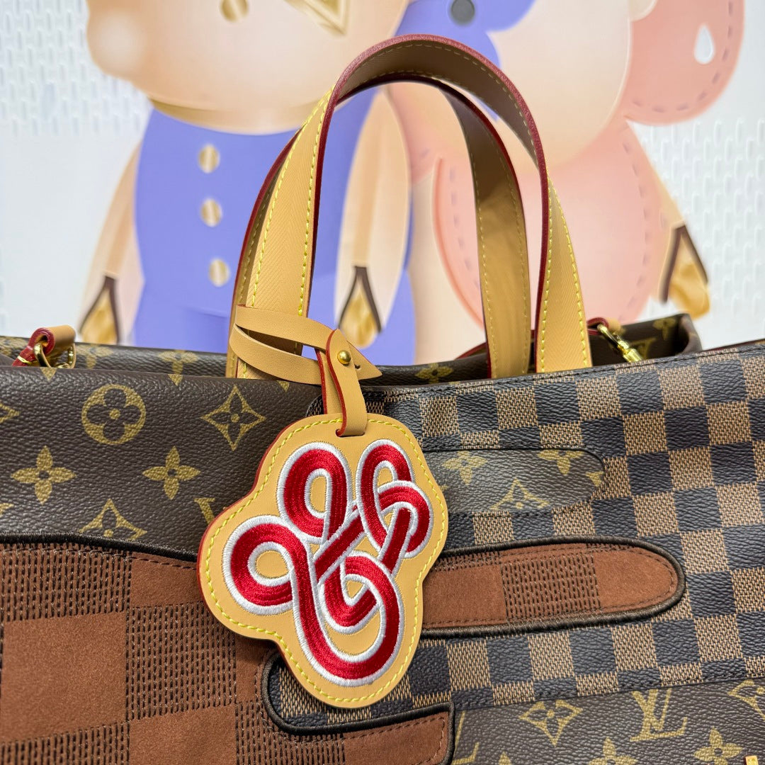 Louis Vuitton Monogram Landscape Shopper Tote MM in Coated Canvas