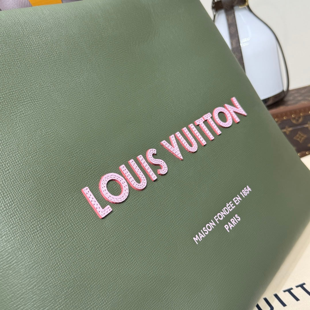 Louis Vuitton Shopper Tote MM Handbag Luxury Designer Tote