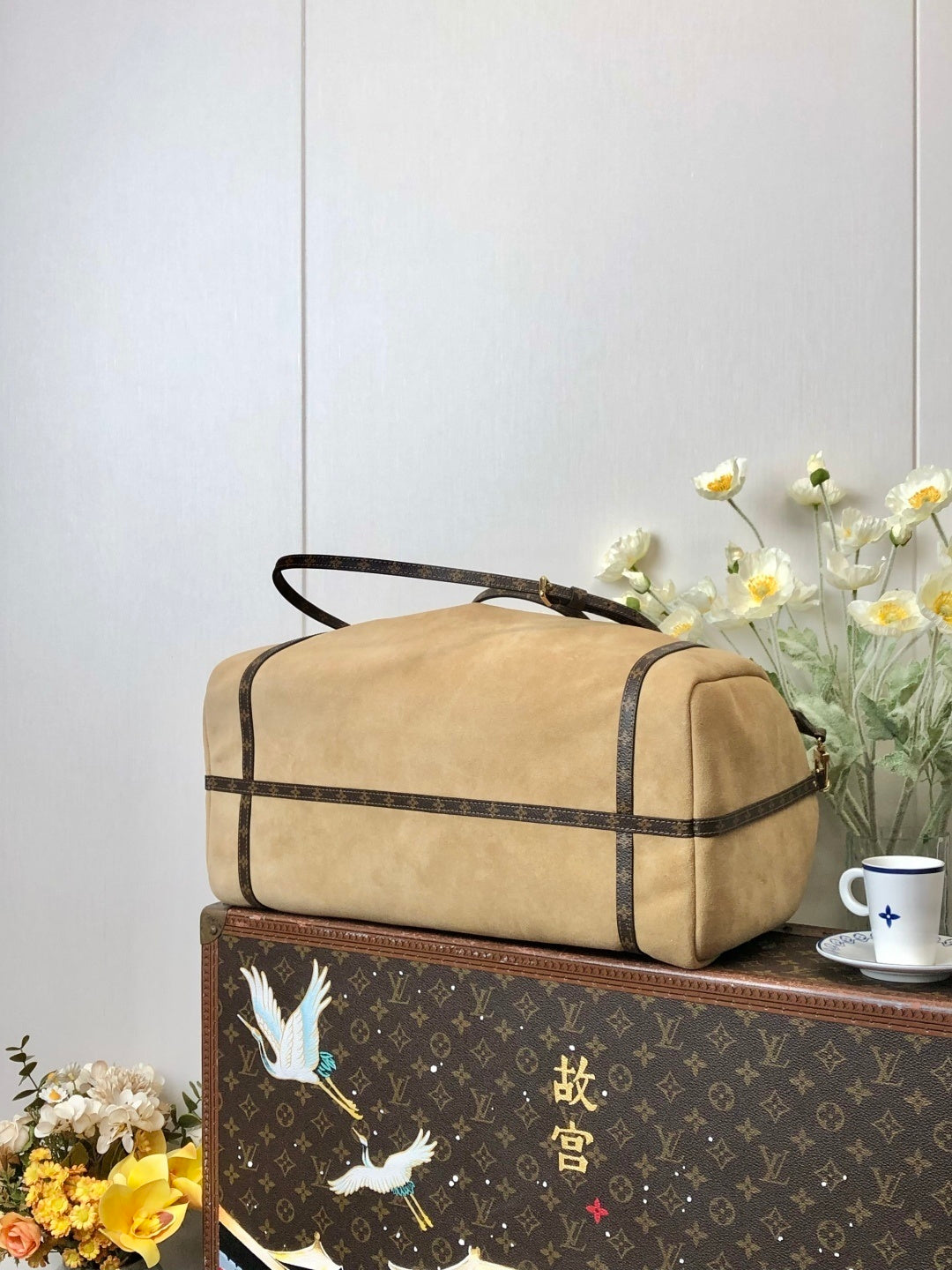 Louis Vuitton Express MM Bag in Calfskin Leather with Monogram Canvas Trim