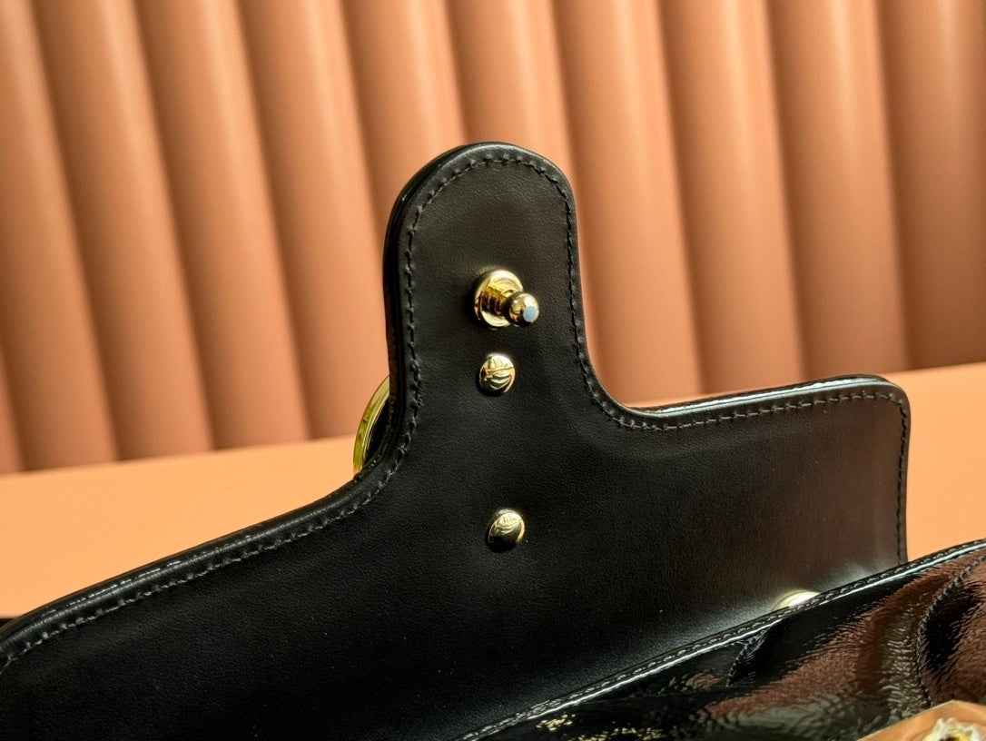 Gucci GG Marmont Small Shoulder Bag in Black Patent Leather