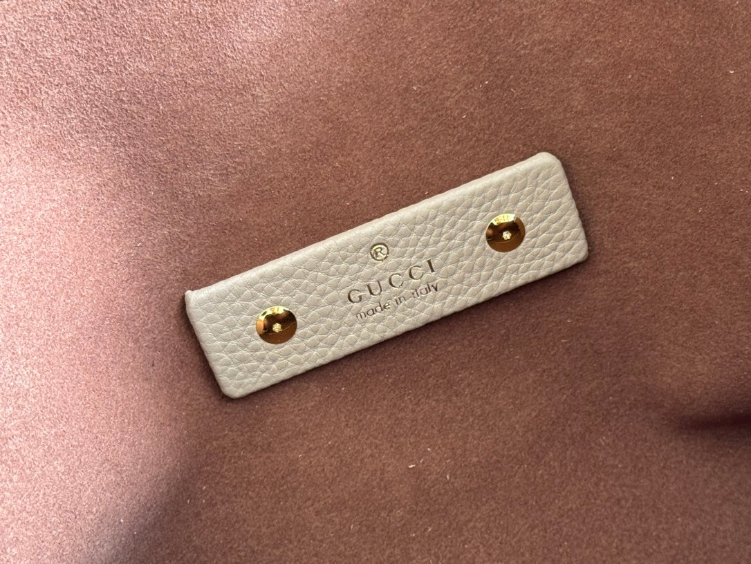 Gucci Softbit Medium Top Handle Bag in Beige Grained Leather with Gold Hardware