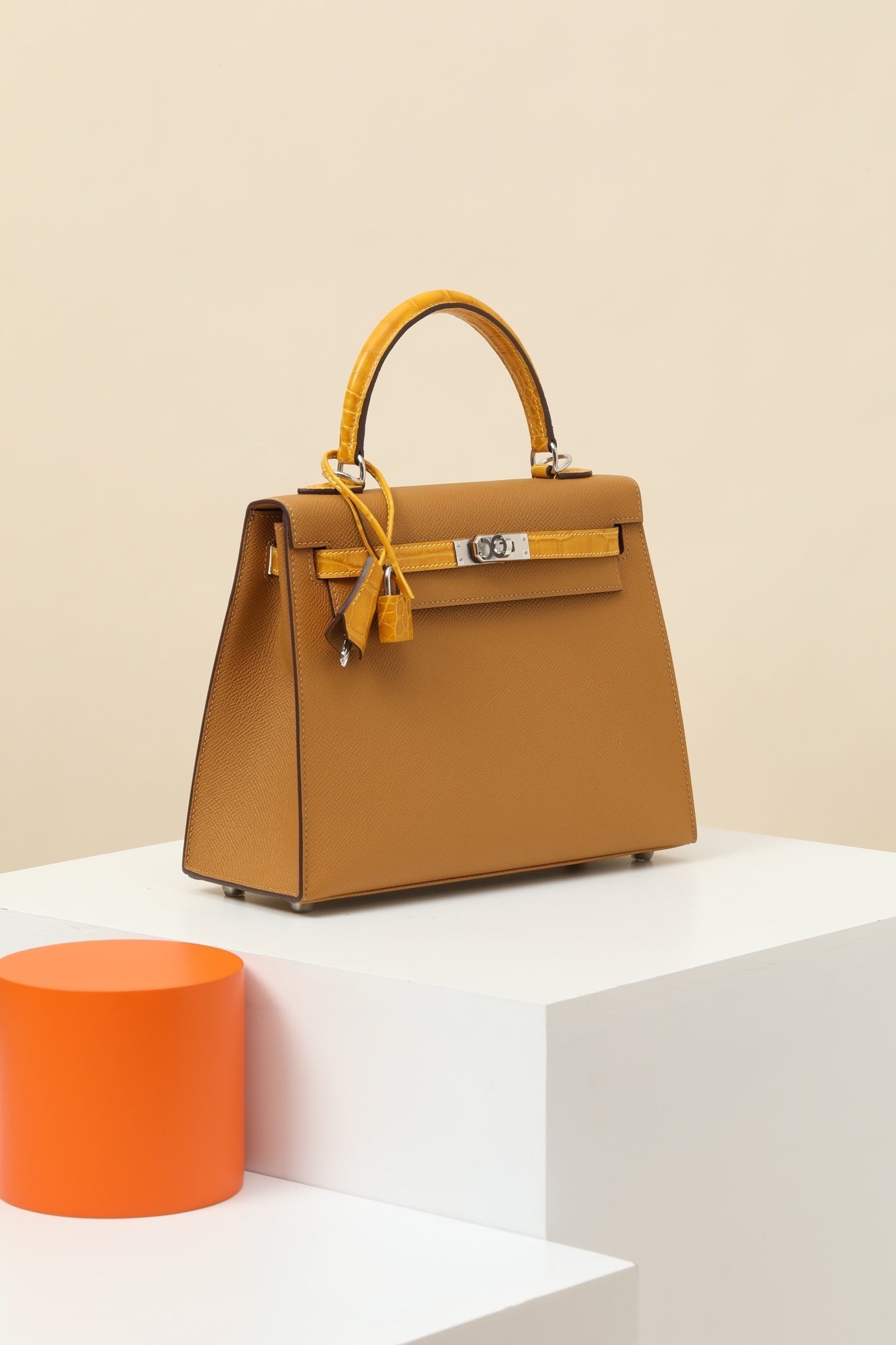 Hermès HSS Kelly 25 Sellier Jaune Ambre & Sesame