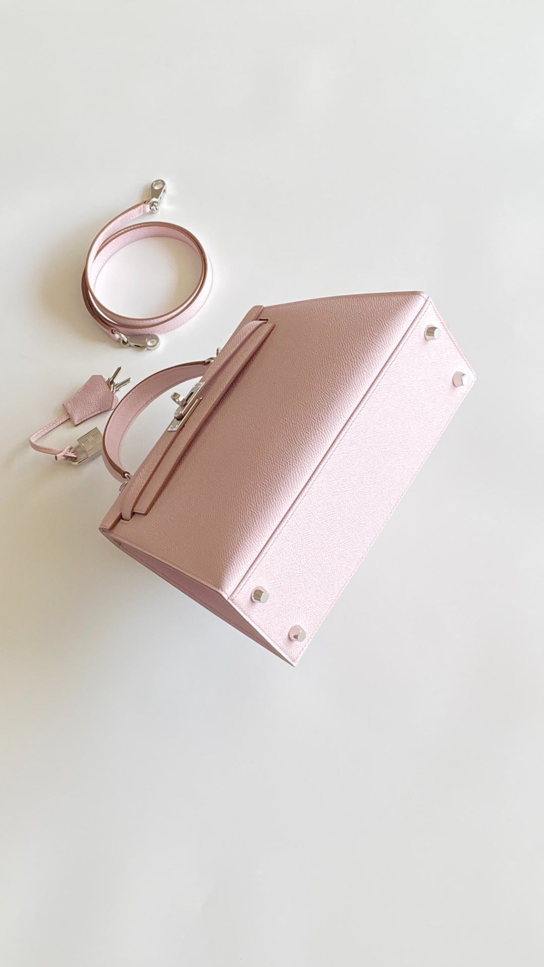 Hermès Kelly 25 Sellier Mauve Pale Epsom