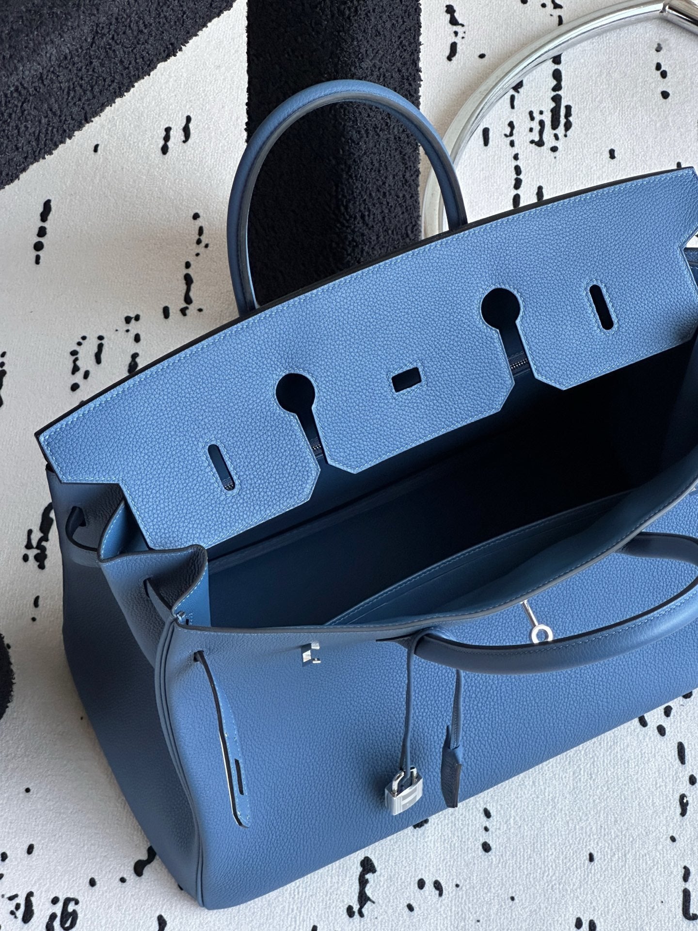 Hermès Birkin 35 Silver Hardware Luxury Bag