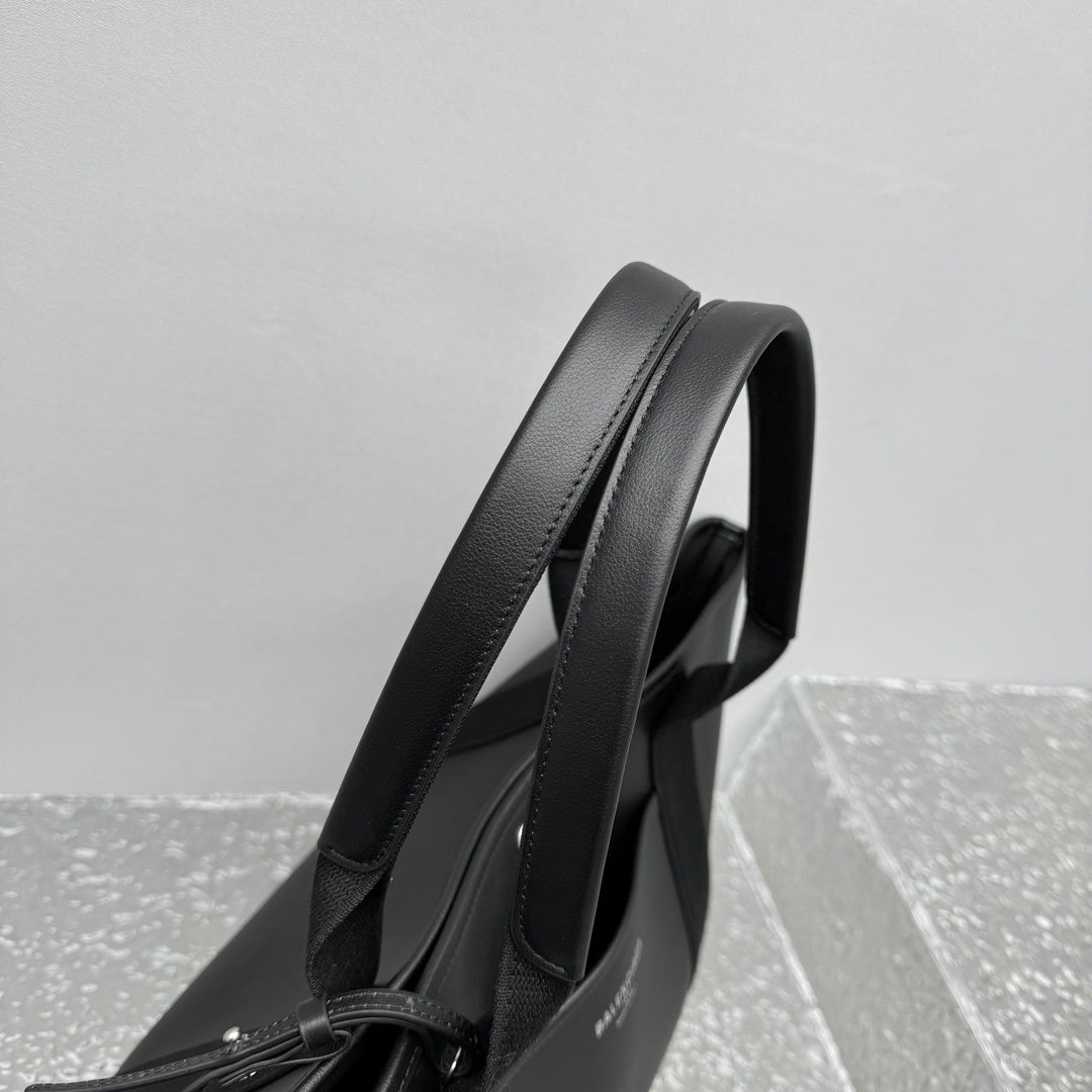 Balenciaga Medium Biarritz Black Calfskin Tote