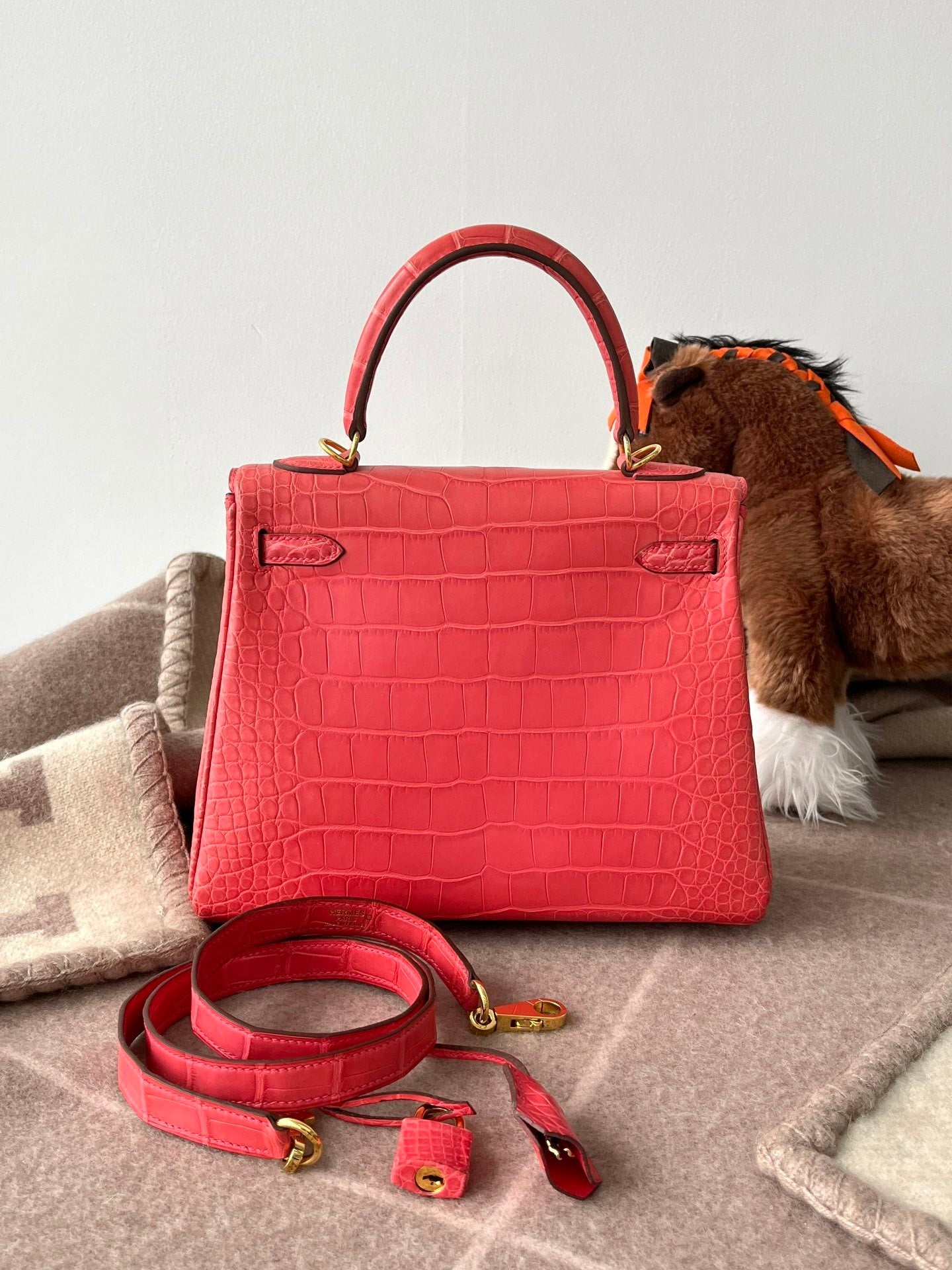 Hermès Kelly 25 Bougainvillea Matte Alligator