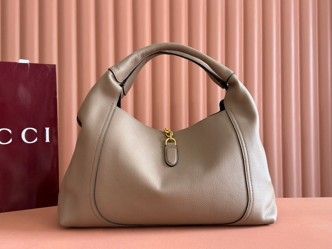 Gucci Softbit Medium Top Handle Bag in Beige Grained Leather with Gold Hardware