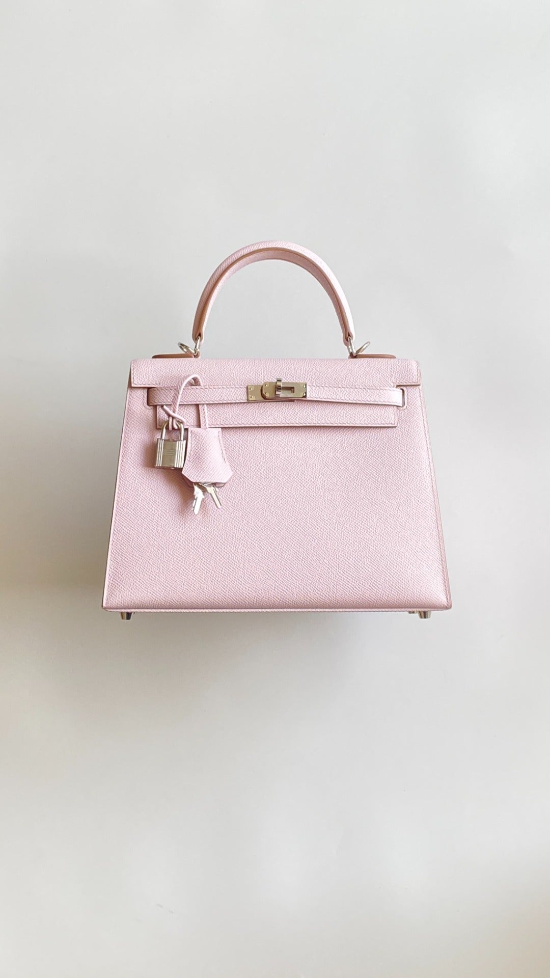 Hermès Kelly 25 Sellier Mauve Pale Epsom