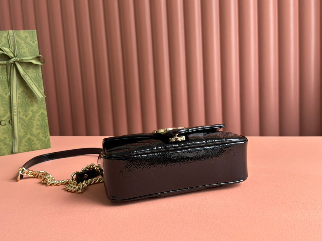 Gucci GG Marmont Small Shoulder Bag in Black Patent Leather