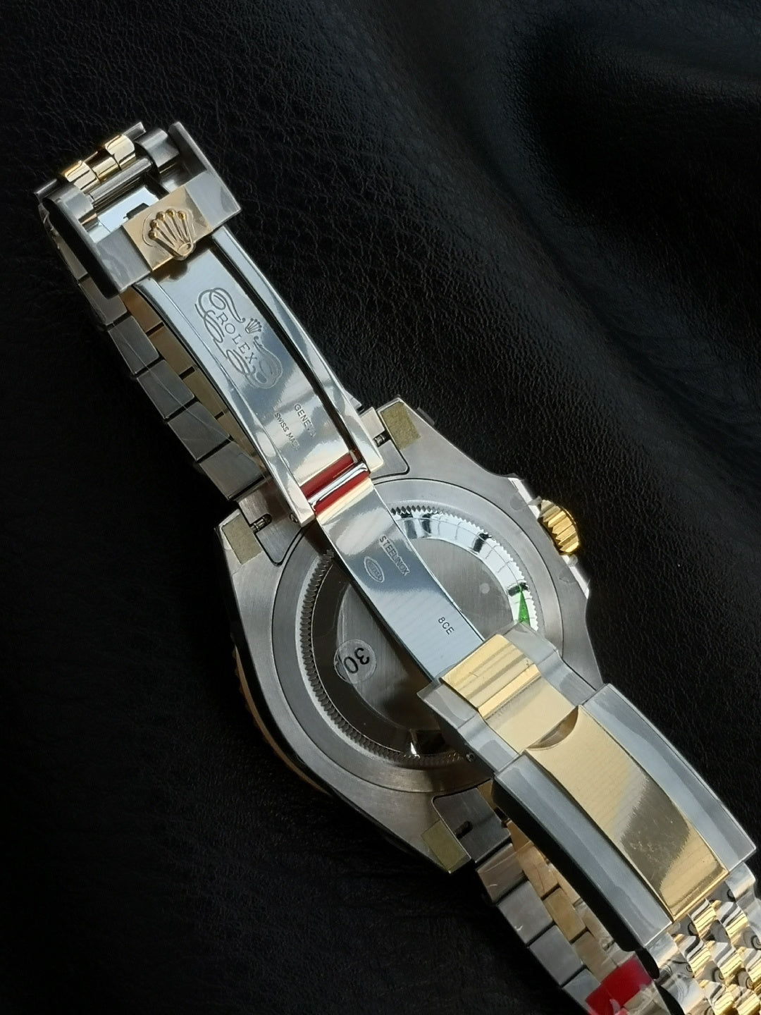 Rolex GMT-Master II 126713GRNR – Yellow Rolesor with Black Dial & Grey-Black Cerachrom Bezel on Jubilee Bracelet