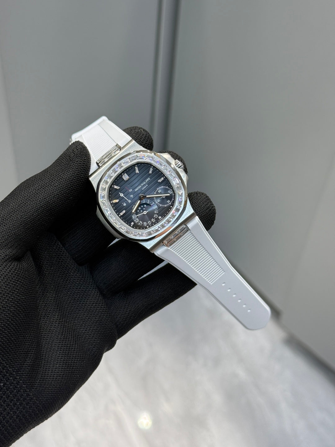 Patek Philippe Nautilus 5724G Diamond Bezel White Gold