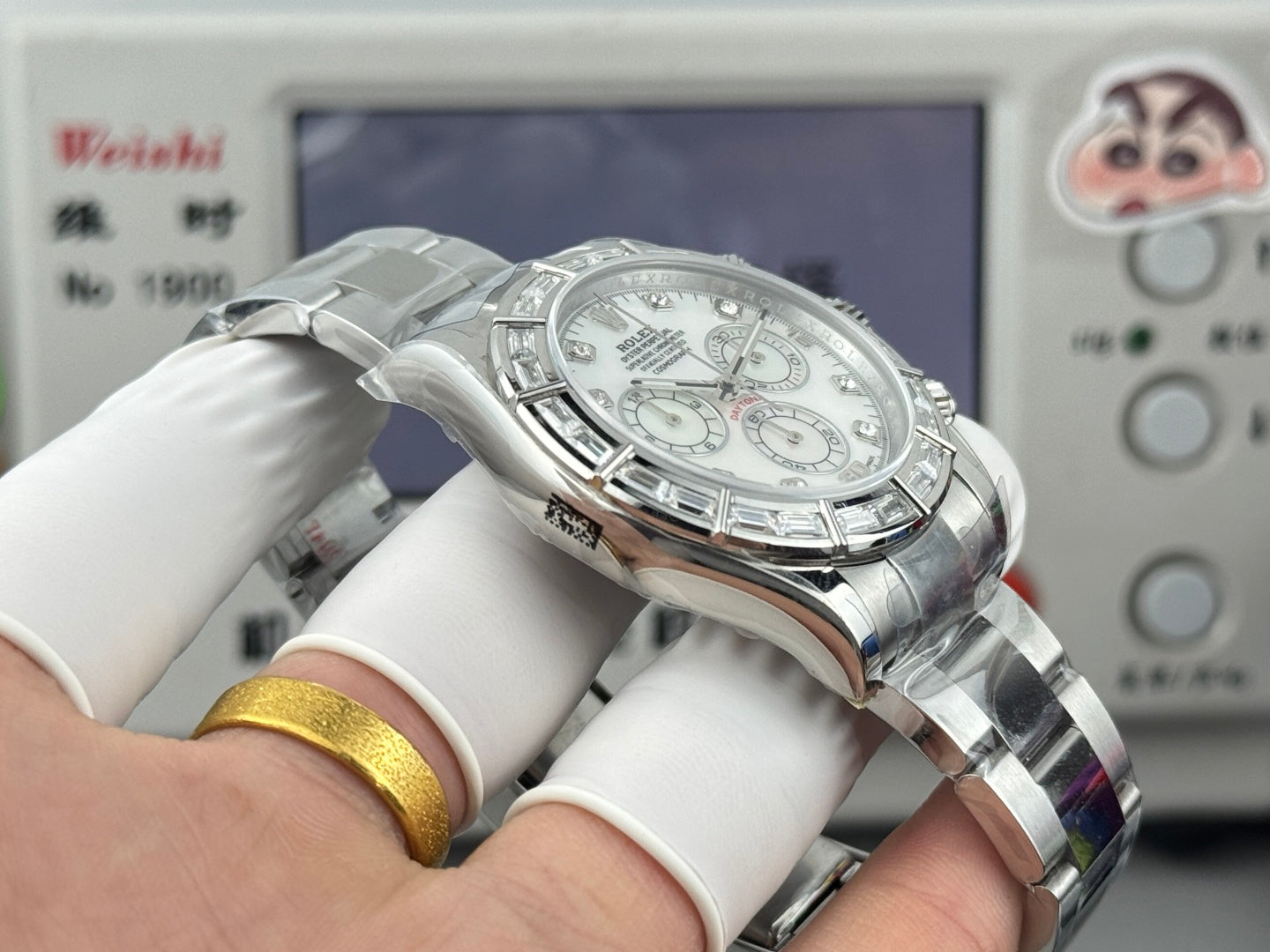 Rolex Cosmograph Daytona 18k White Gold Diamond Bezel