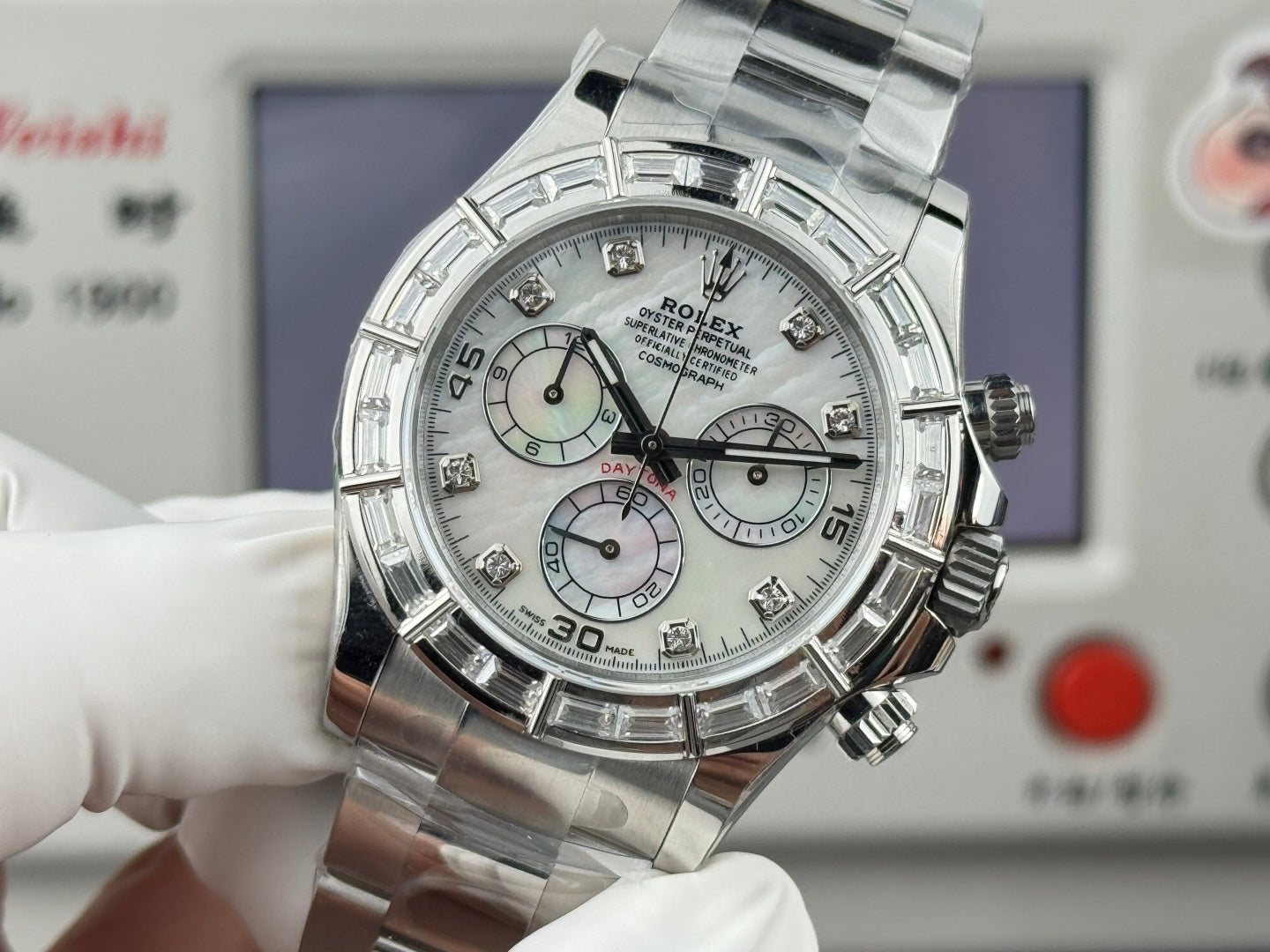 Rolex Cosmograph Daytona 18k White Gold Diamond Bezel