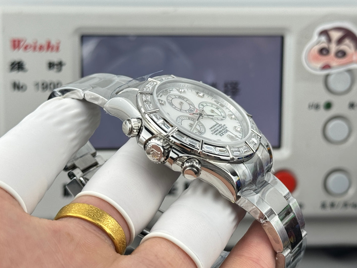 Rolex Cosmograph Daytona 18k White Gold Diamond Bezel
