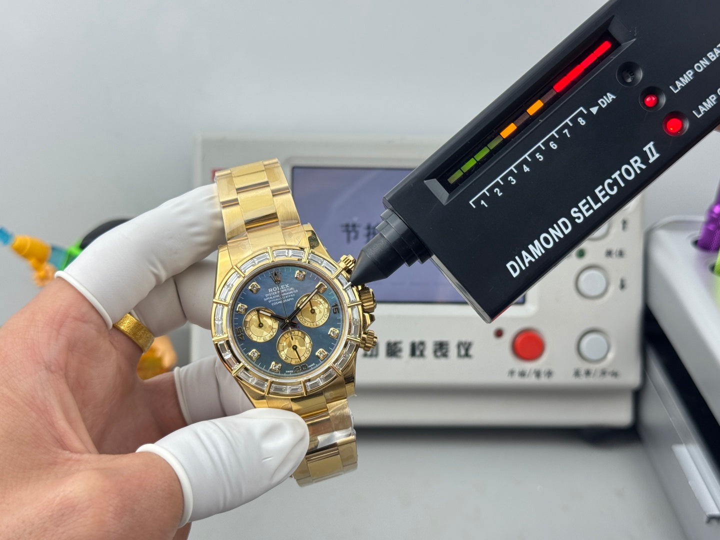 Rolex Cosmograph Daytona 116568BR Yellow Gold Diamond Bezel