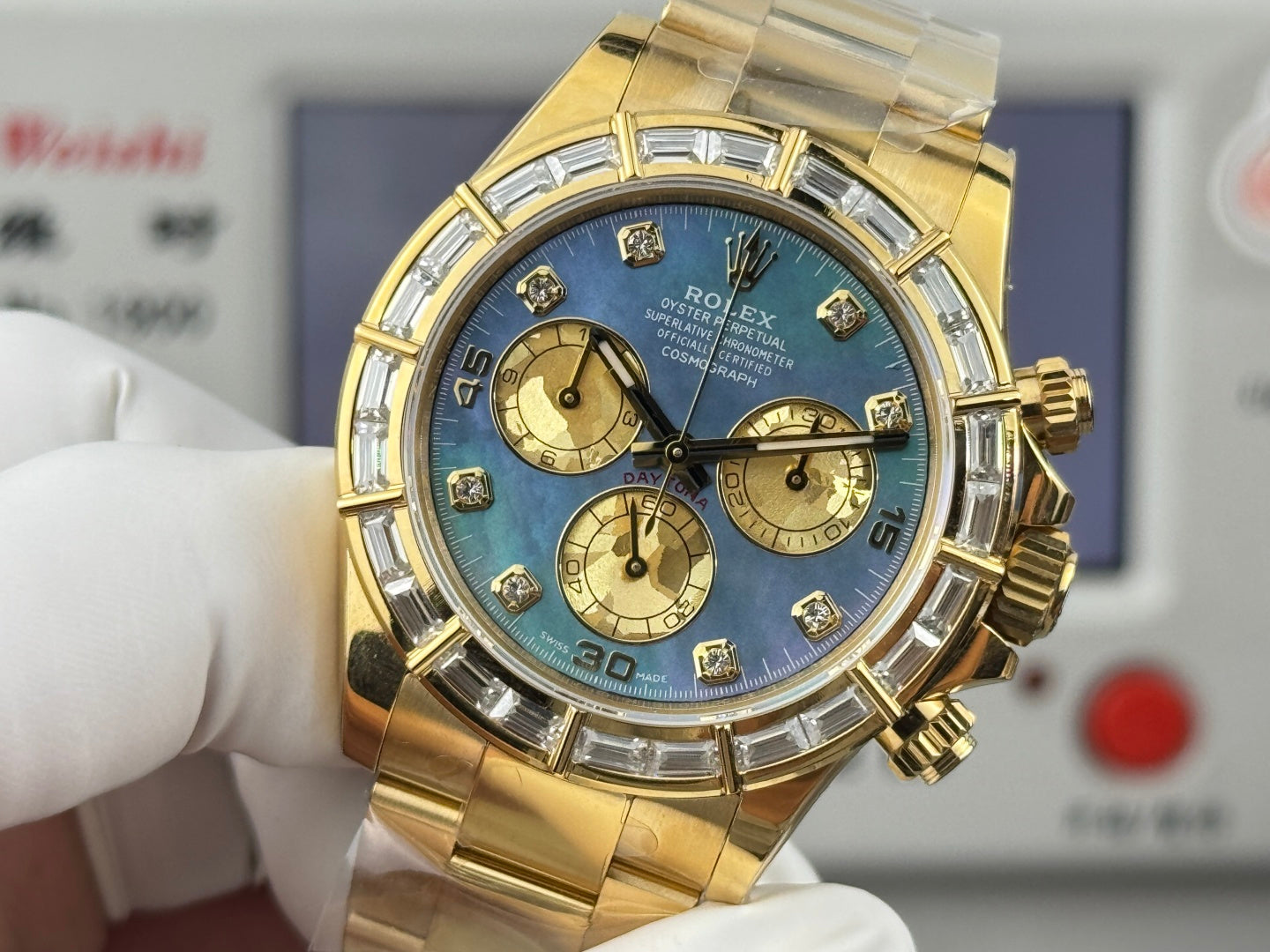 Rolex Cosmograph Daytona 116568BR Yellow Gold Diamond Bezel