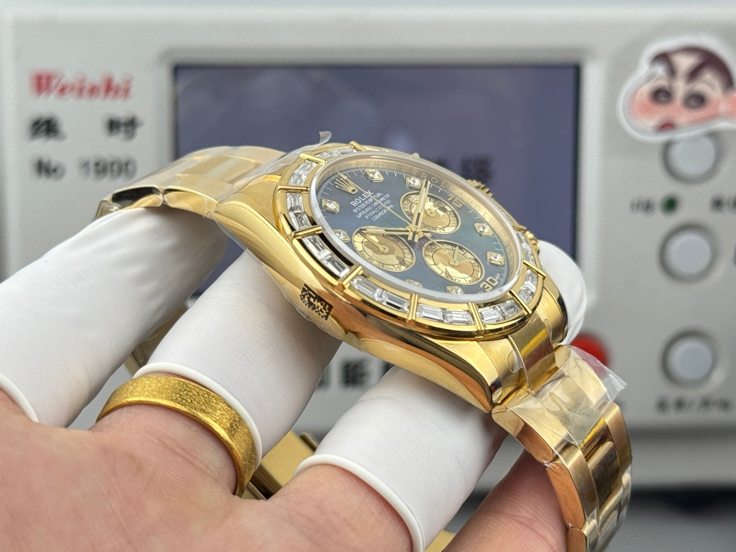 Rolex Cosmograph Daytona 116568BR Yellow Gold Diamond Bezel