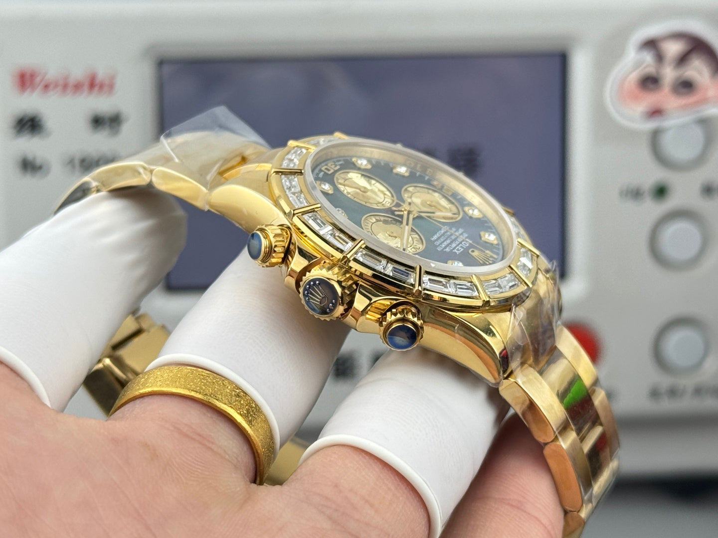 Rolex Cosmograph Daytona 116568BR Yellow Gold Diamond Bezel