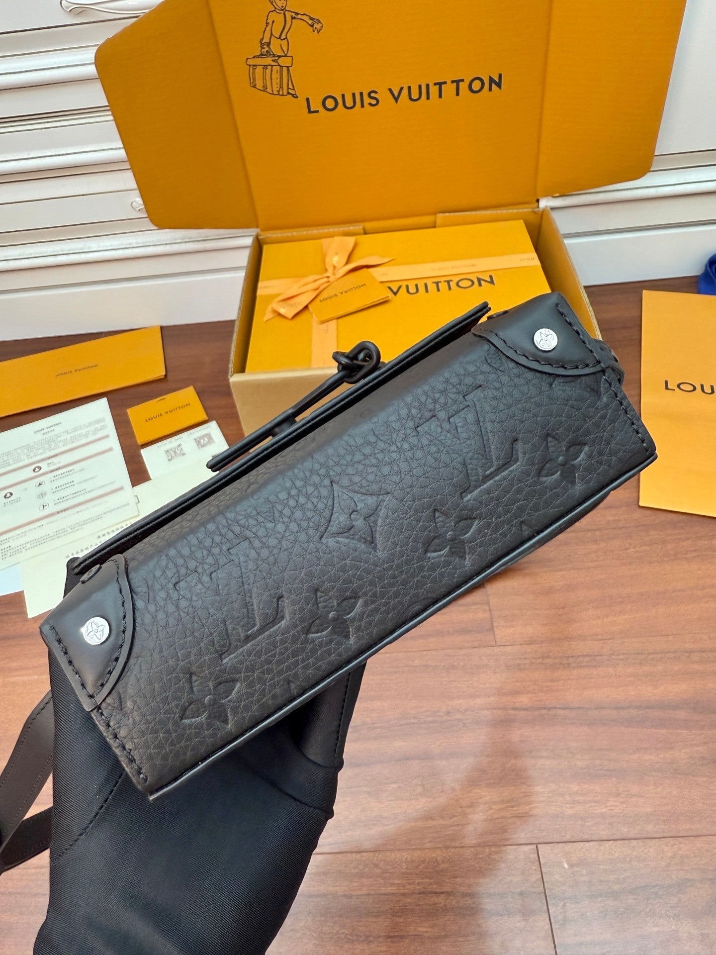 Louis Vuitton Steamer Wearable Wallet Black Taurillon Leather Luxury Wallet