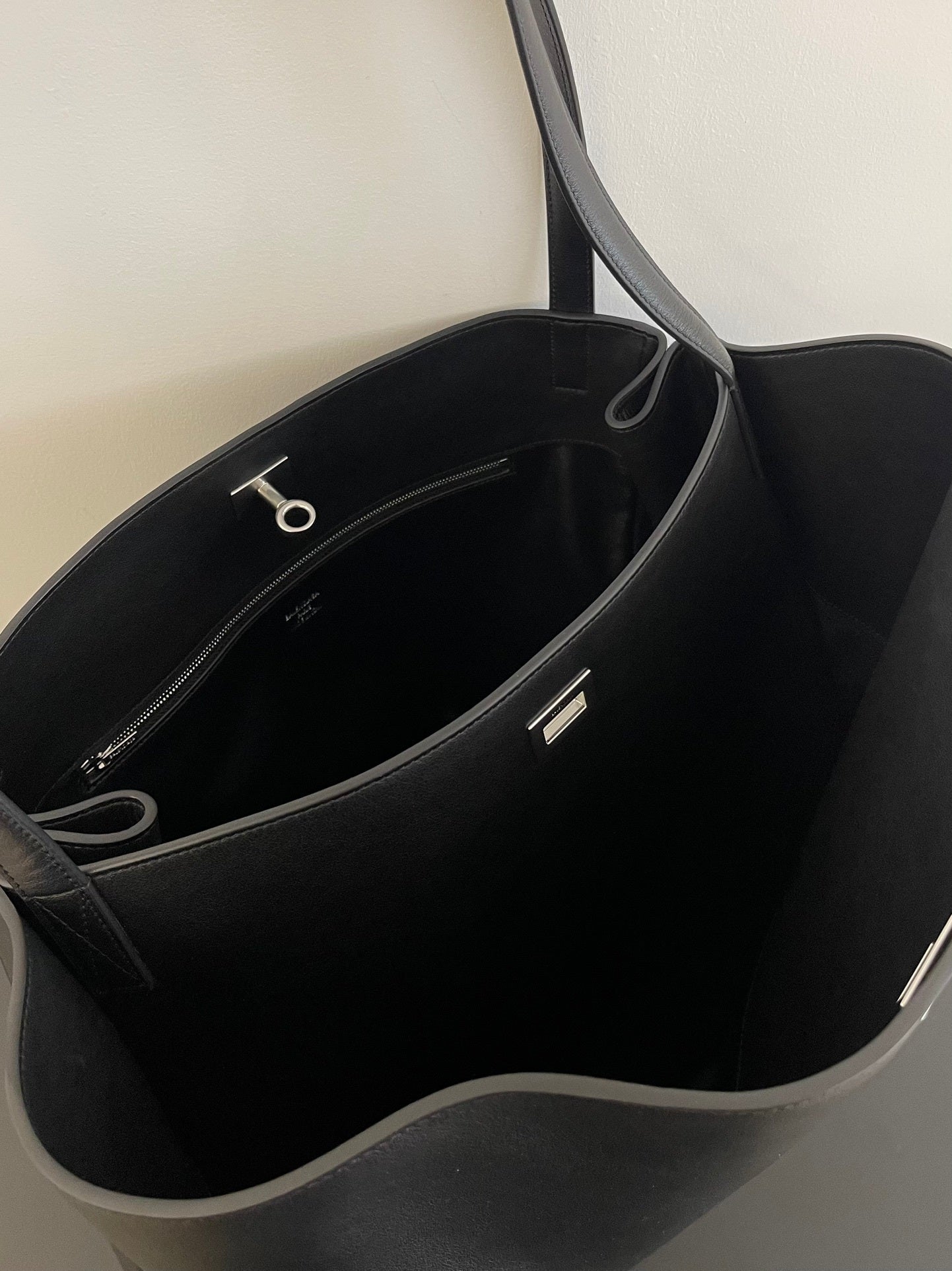 Balenciaga Rodeo Tote Bag Black Calfskin Aged-Silver Hardware