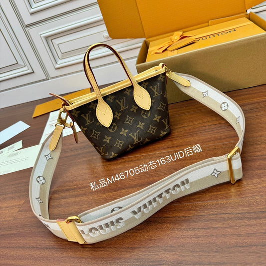Louis Vuitton Neverfull BB Monogram Tote Bag