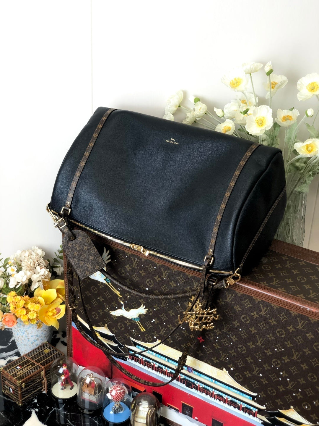 Louis Vuitton Express MM Bag – Black Calfskin Leather with Monogram Canvas Trim