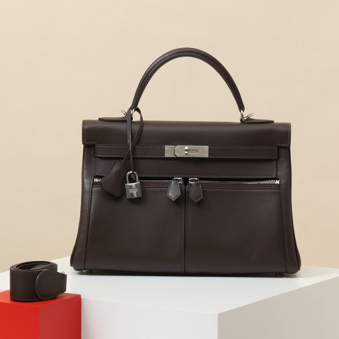 Hermès Kelly Lakis Handbag with Palladium Hardware