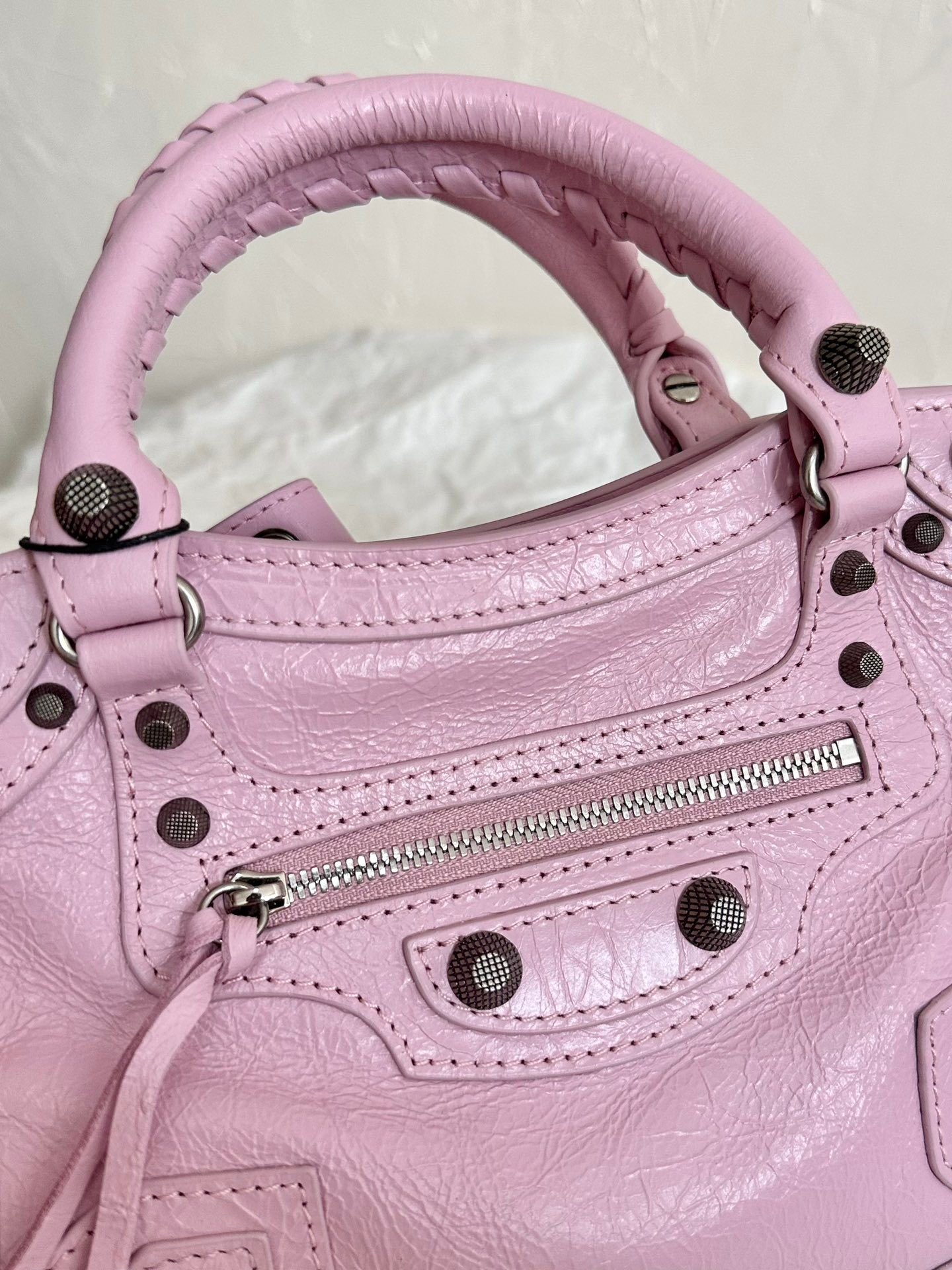 Balenciaga Neo Cagole City Bag with Heart Mirror