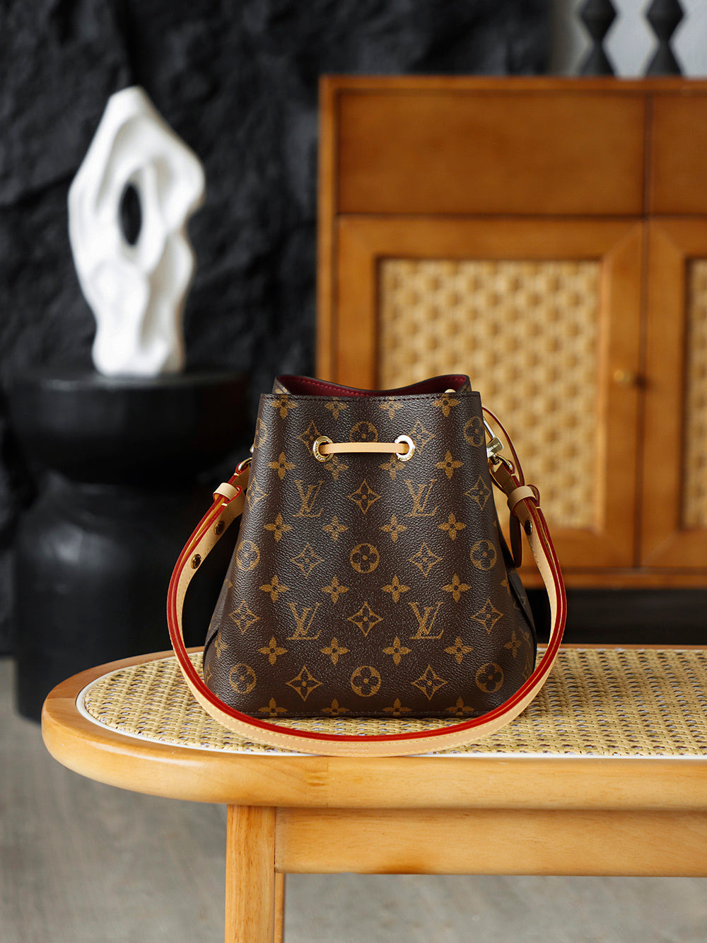LOUIS VUITTON Néonoé BB