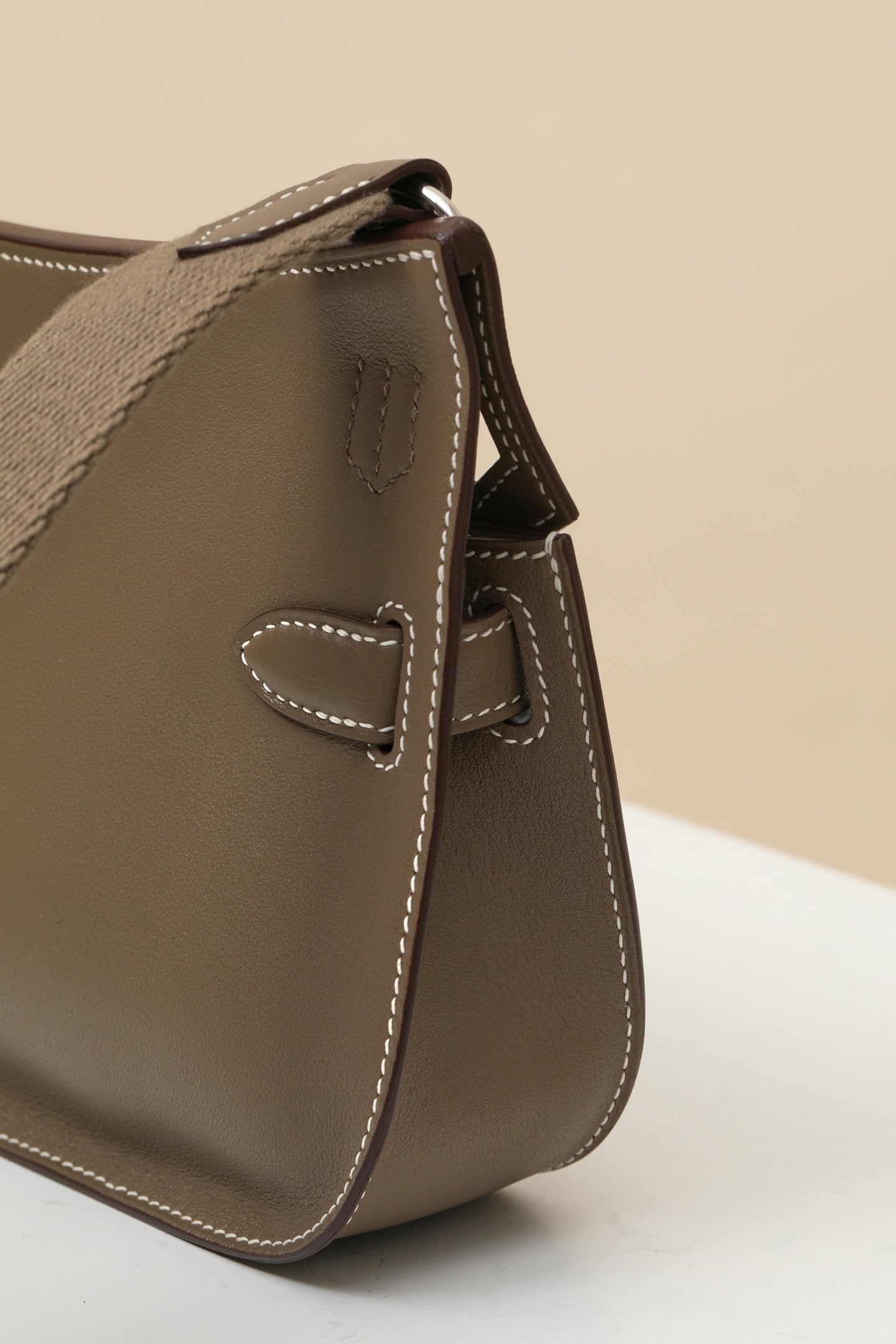Hermès Mini Jypsière Bag – Elegant Luxury Crossbody Handbag