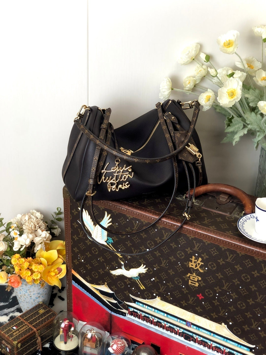 Louis Vuitton Express MM Handbag – Fashion Leather