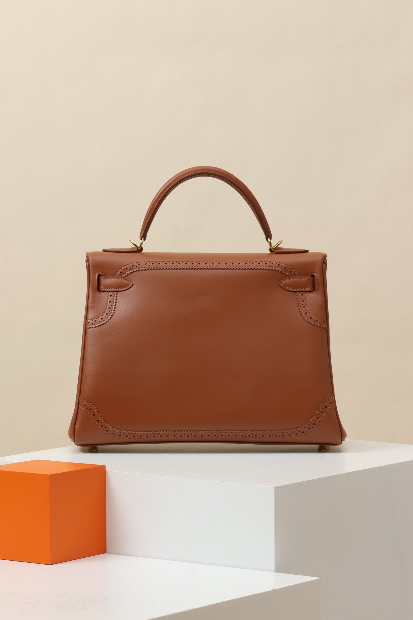 Hermès Kelly 32 Ghillies Fauve Leather Handbag