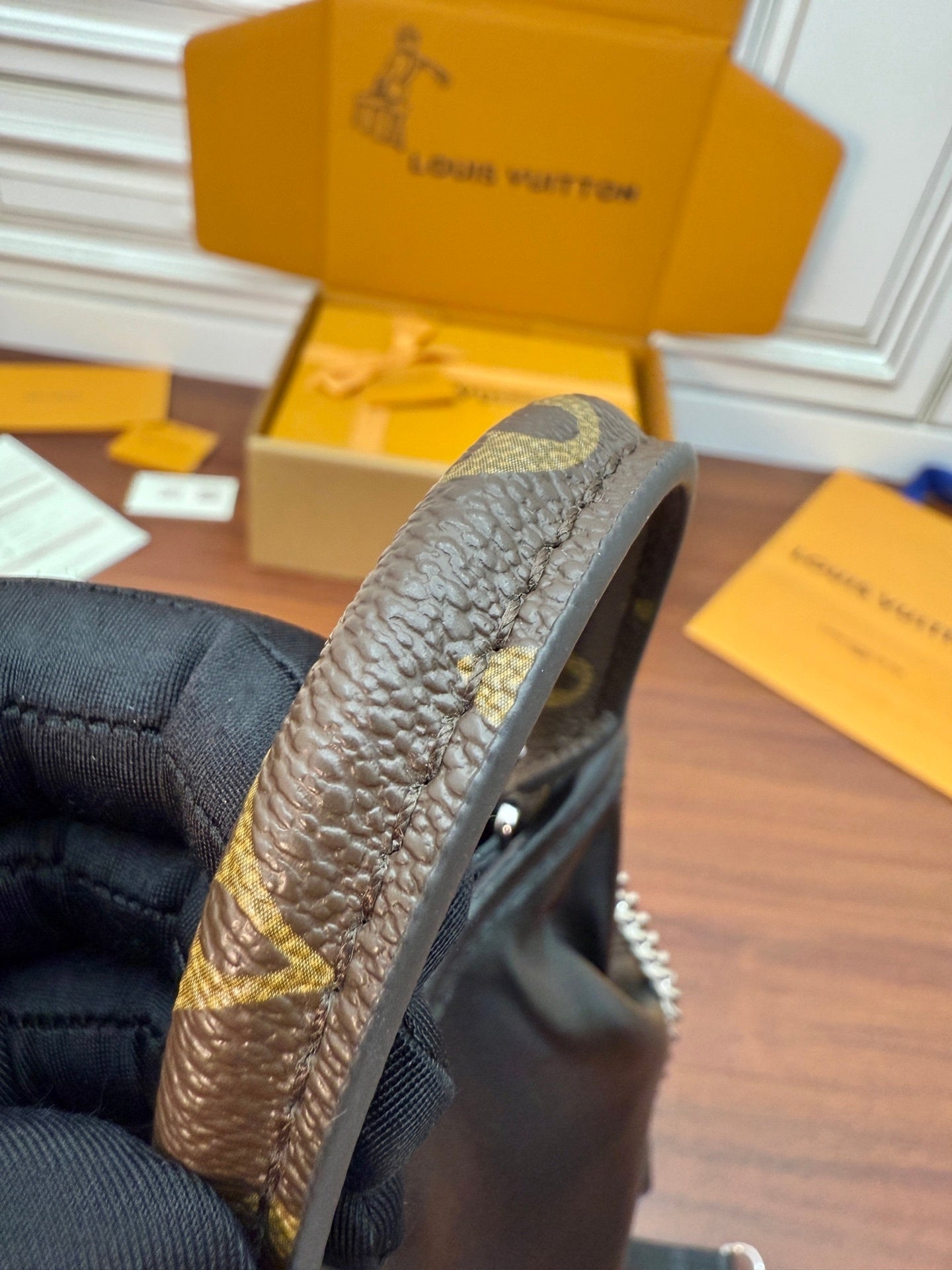 Louis Vuitton Off Duty Backpack Vibe in Black Lamb Leather, M25522