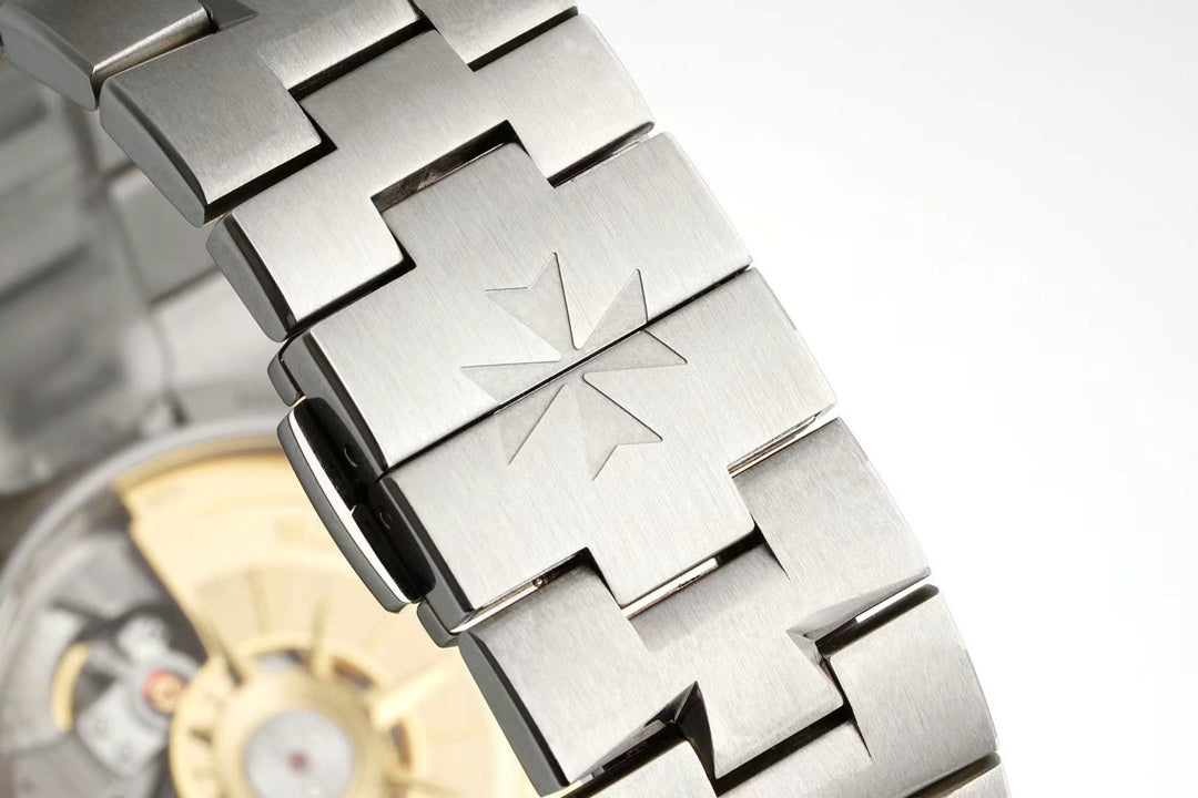 Vacheron Constantin Overseas Dual Time 7900V/110A-B334 – Blue Dial, Stainless Steel Bracelet