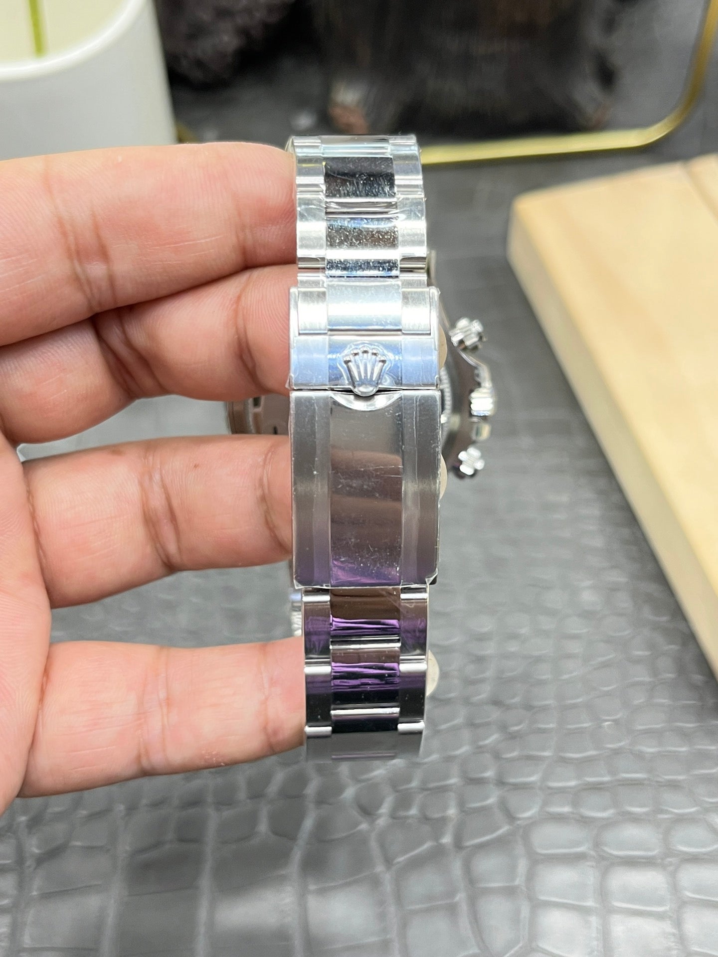 Rolex Cosmograph Daytona in Oystersteel with White Dial and Black Cerachrom Bezel