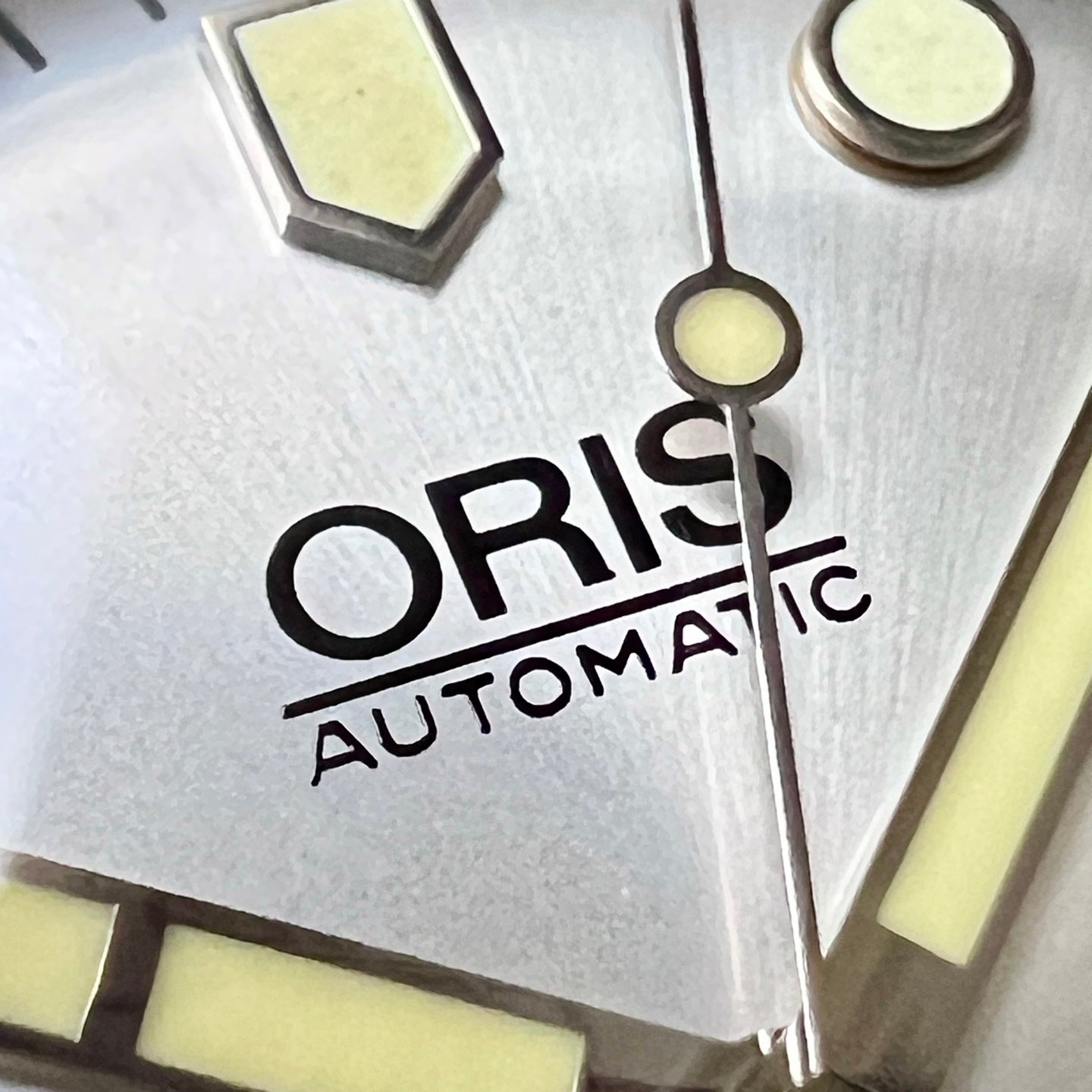 Oris Divers Sixty-Five Calibre 400 Watch – Silver-Grey Dial with Brown Leather Strap