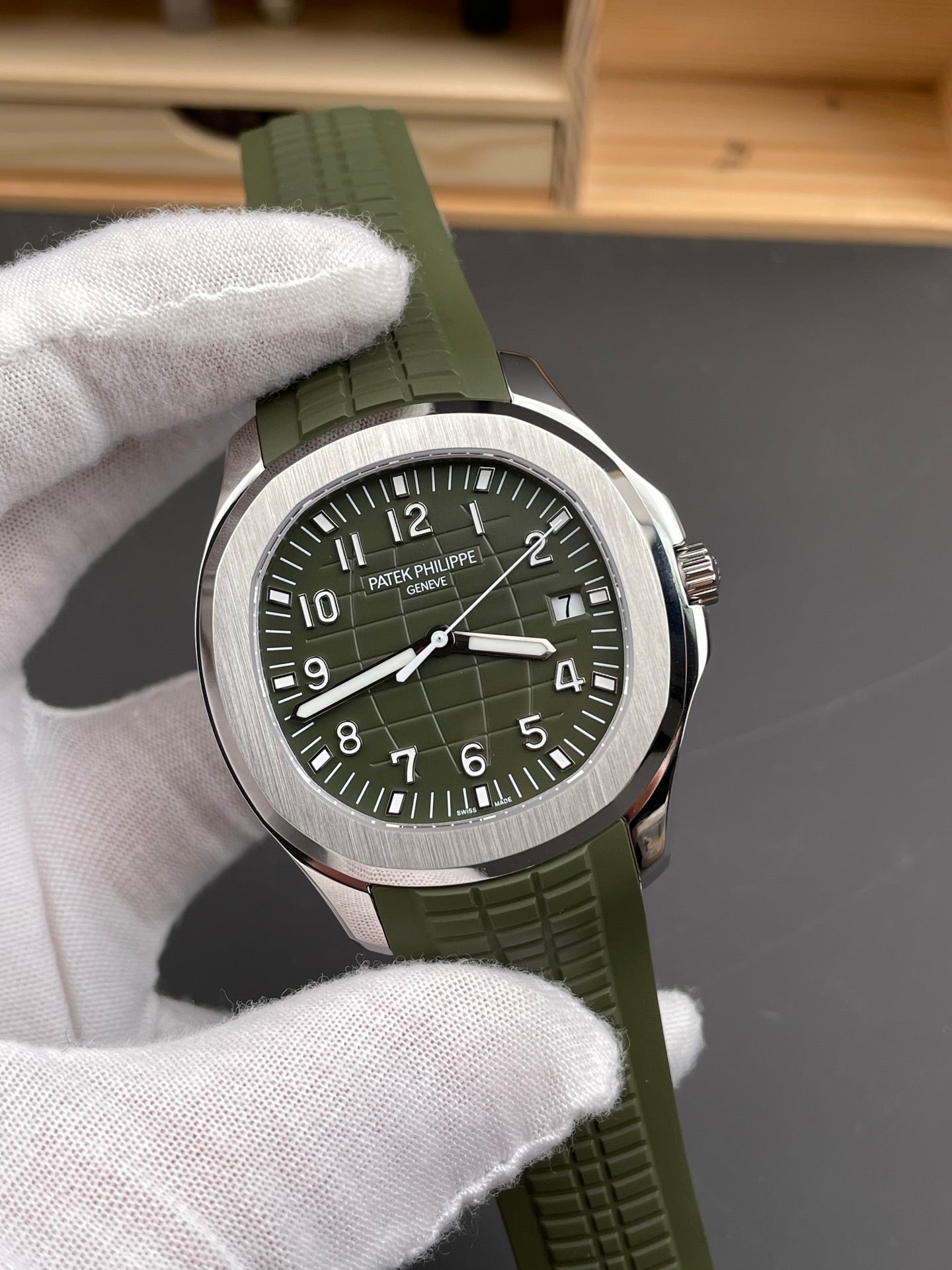 Patek Philippe Aquanaut Jumbo 5168G Khaki Green