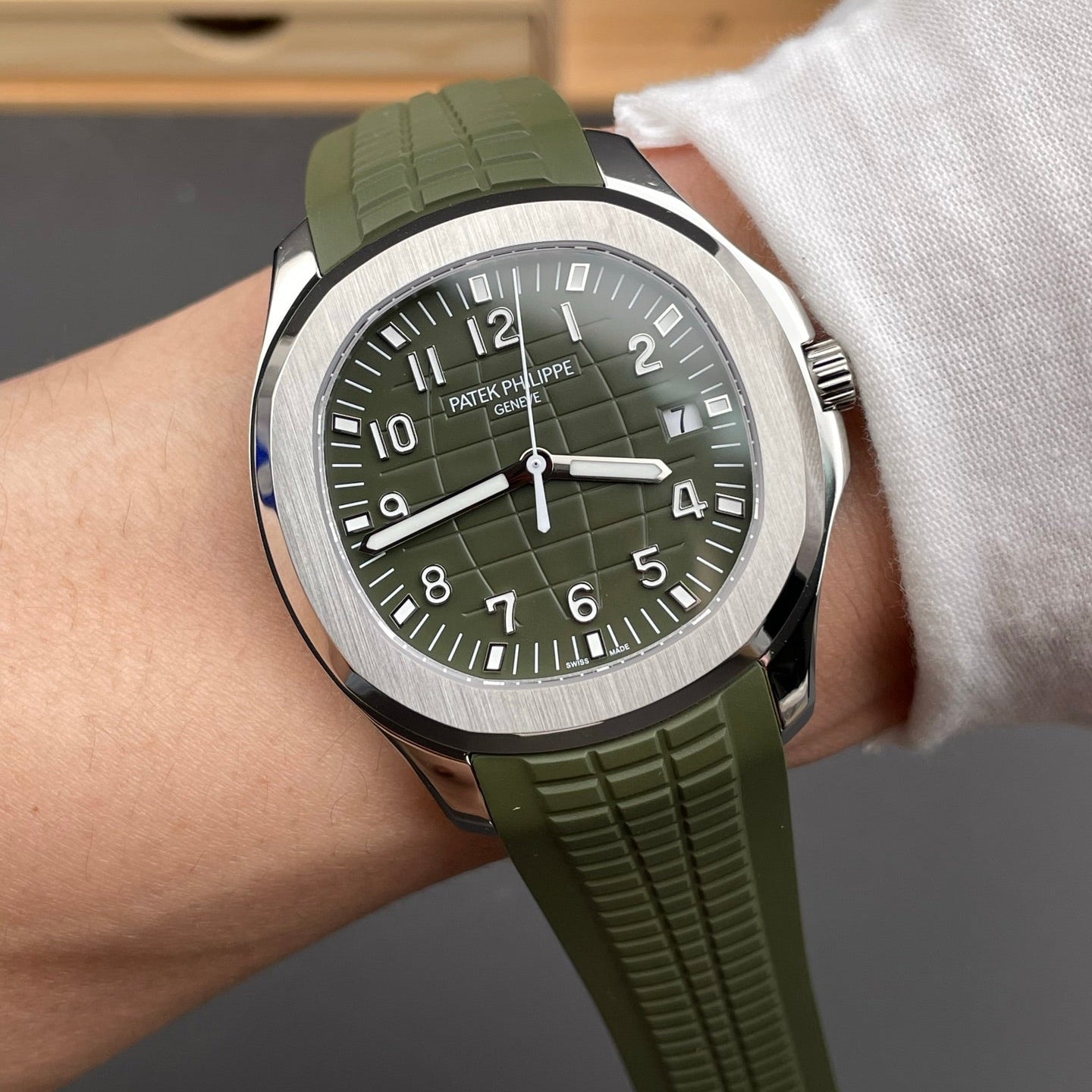 Patek Philippe Aquanaut Jumbo 5168G Khaki Green