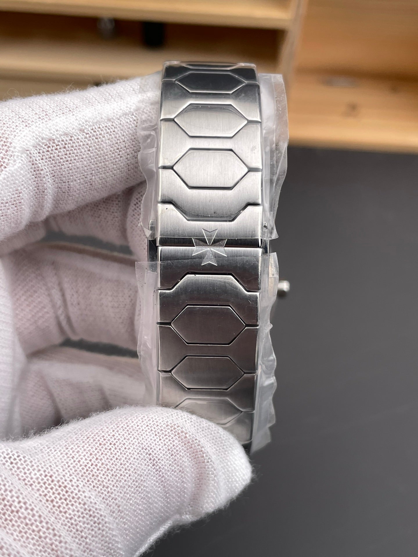 Vacheron Constantin Historiques 222 Stainless Steel Blue Dial Watch