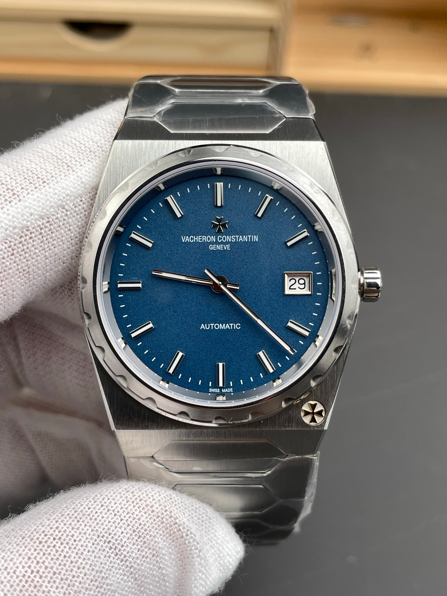 Vacheron Constantin Historiques 222 Stainless Steel Blue Dial Watch
