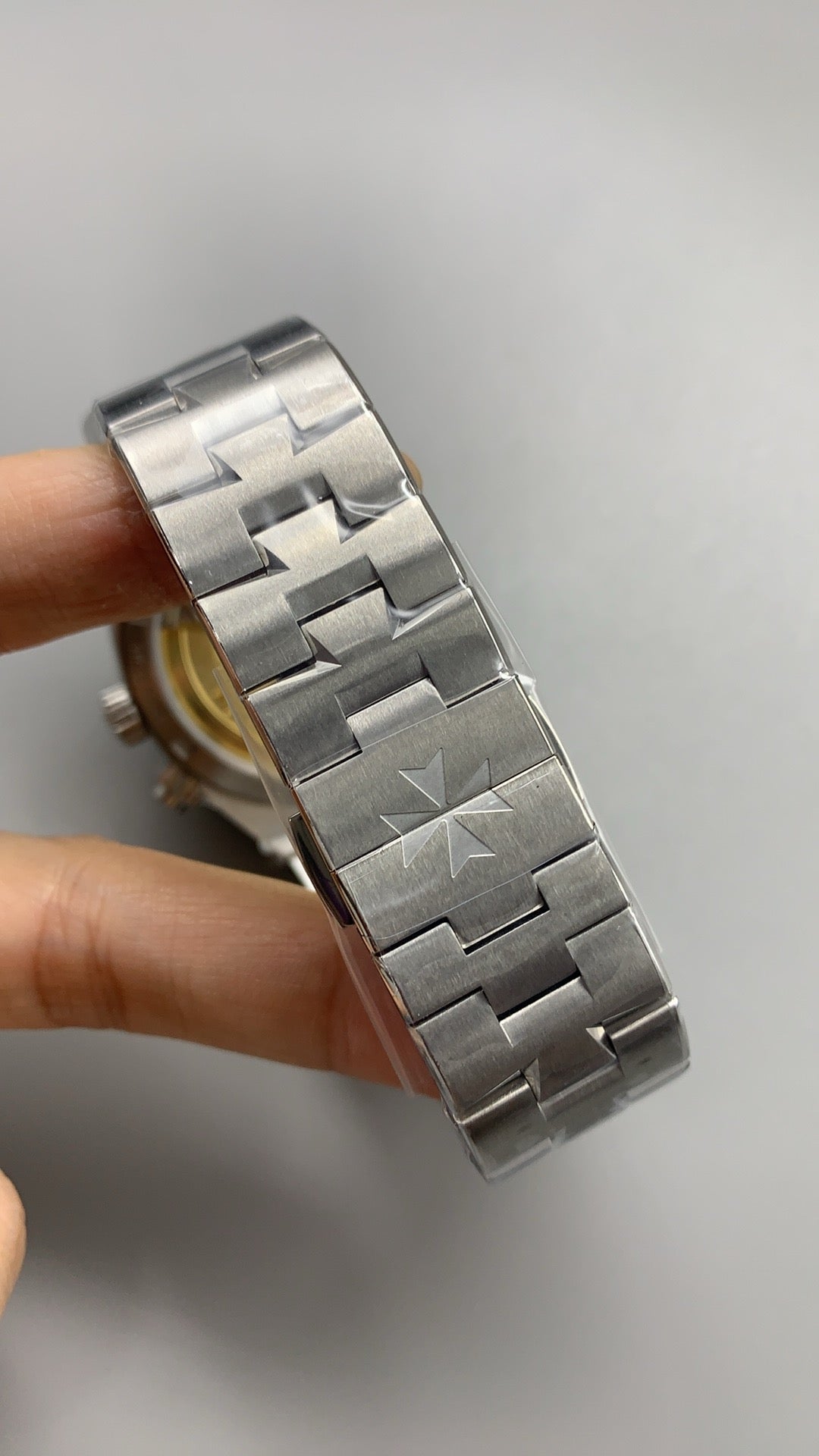 Vacheron Constantin Overseas Dual Time 7900V Steel Watch