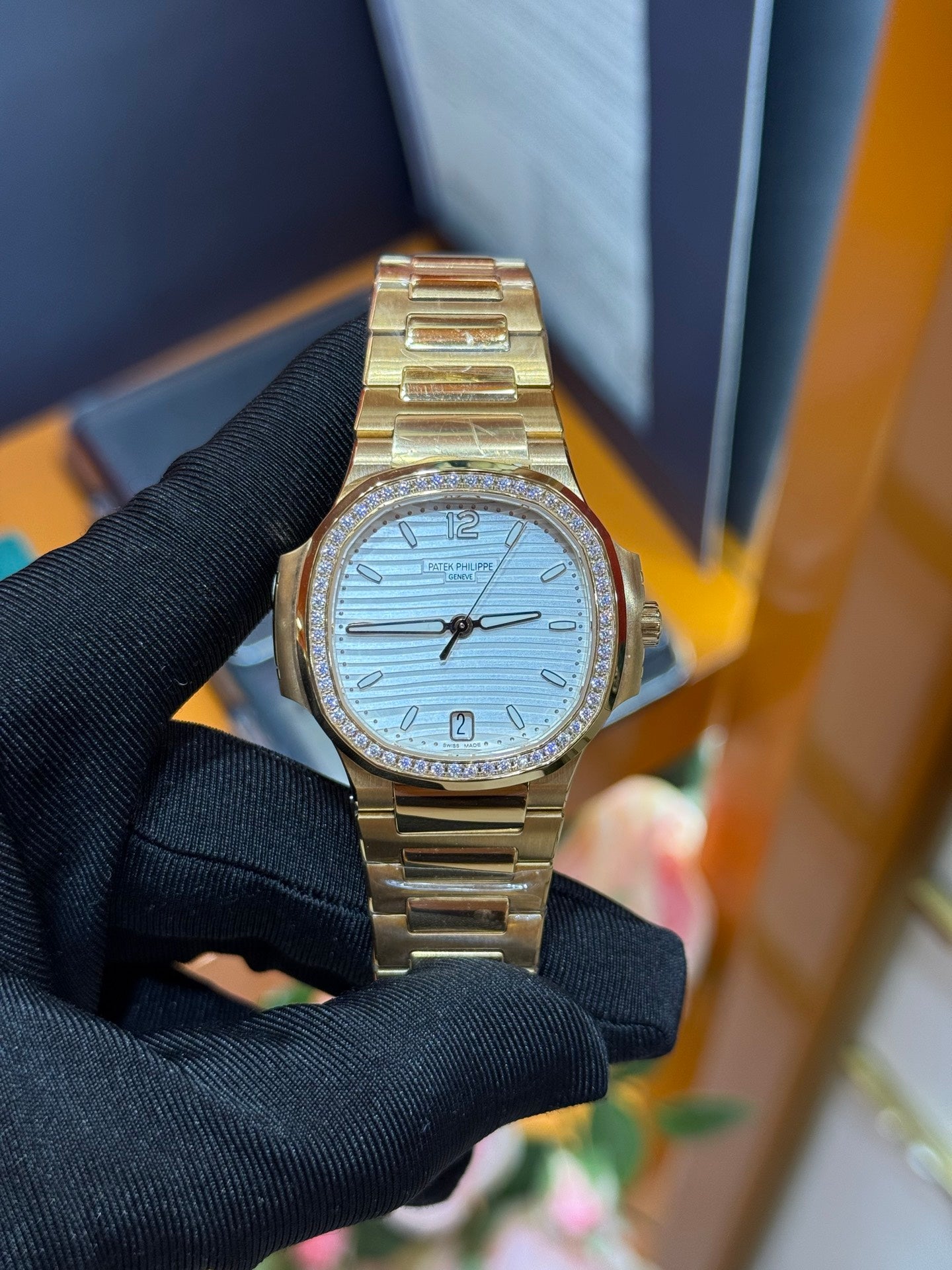Patek Philippe Nautilus 7118/1200R Rose Gold Diamond Bezel