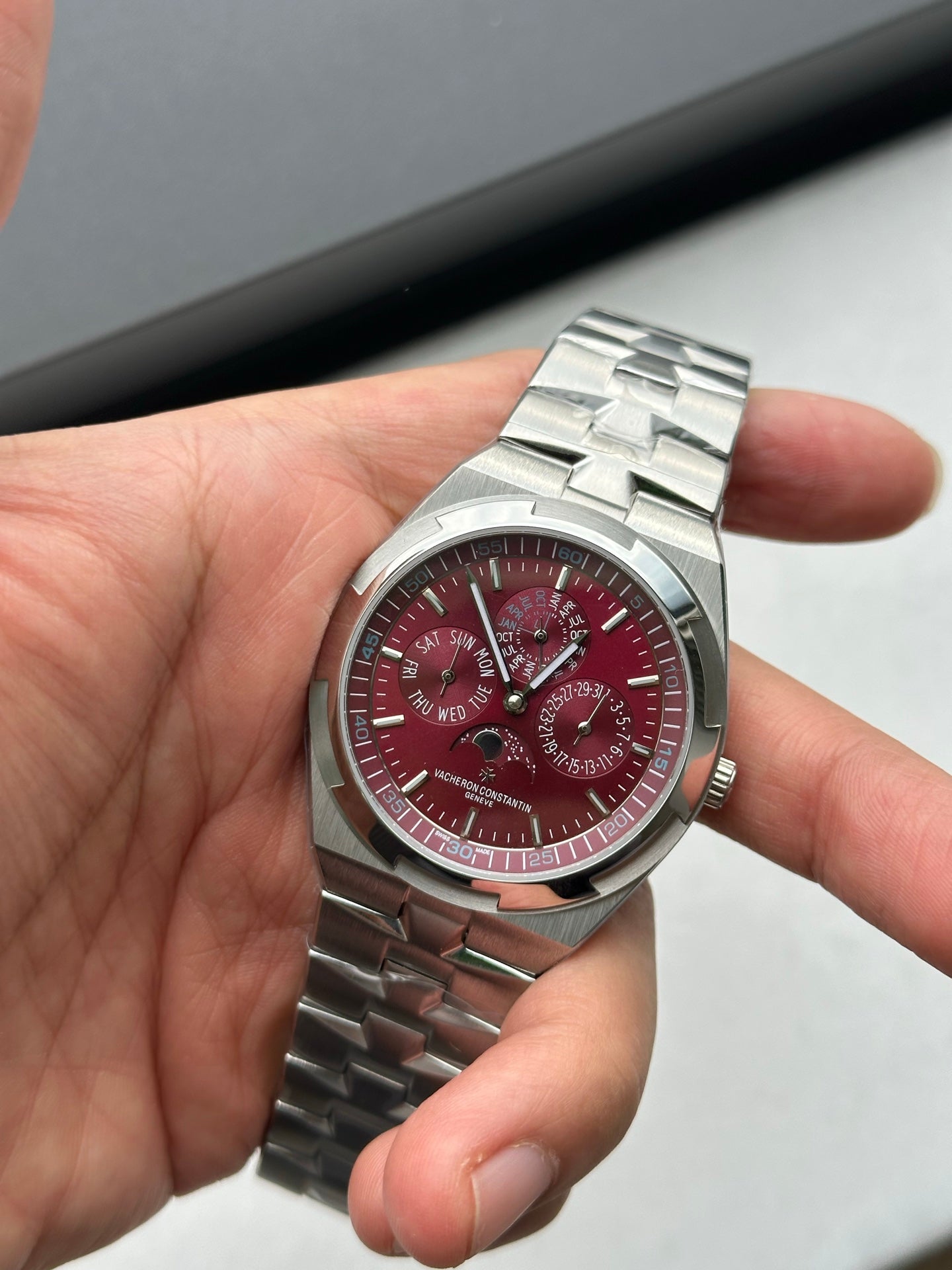 Vacheron Constantin Overseas Perpetual Calendar Ultra-Thin White Gold Watch