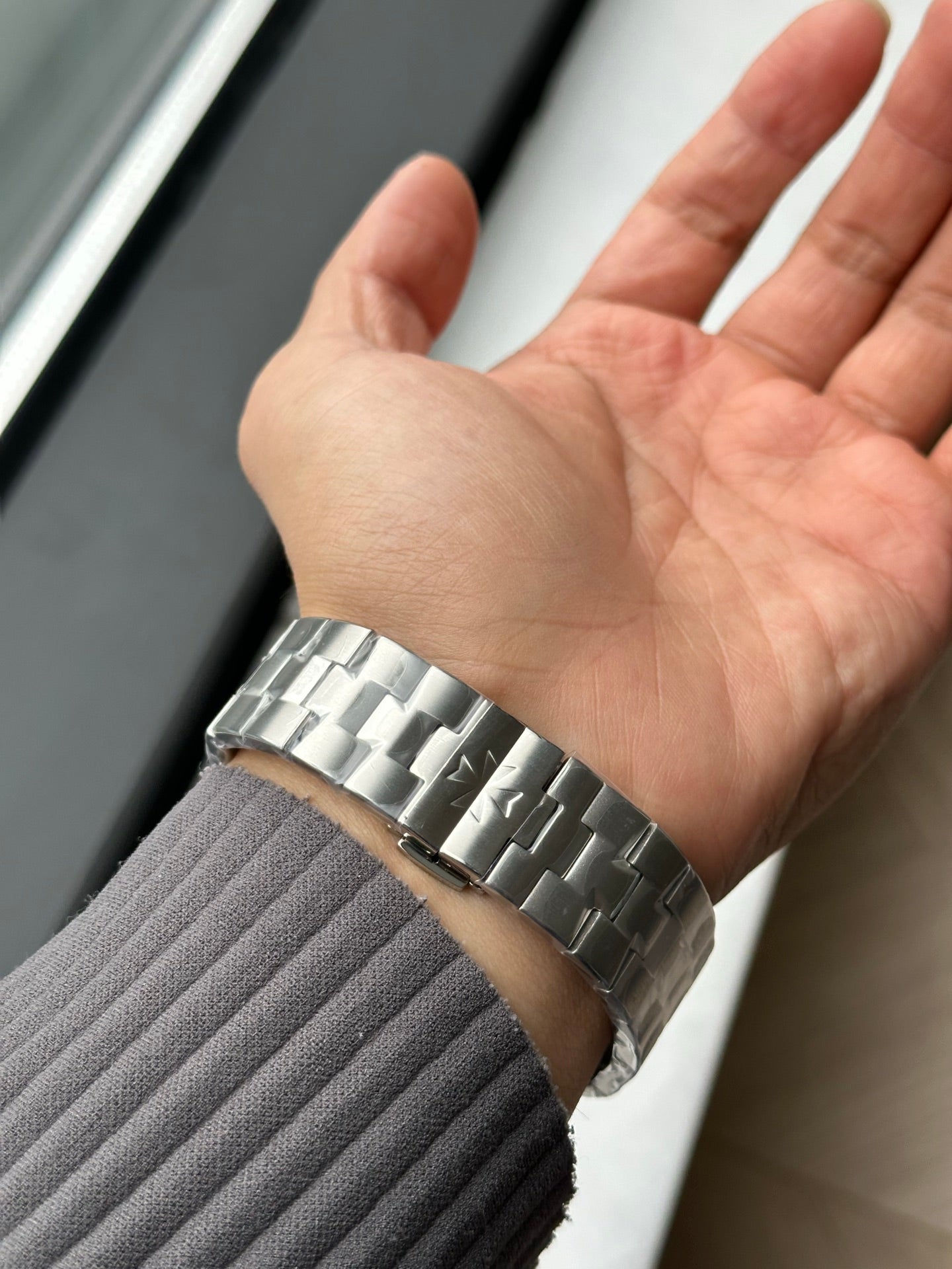 Vacheron Constantin Overseas Perpetual Calendar Ultra-Thin White Gold Watch