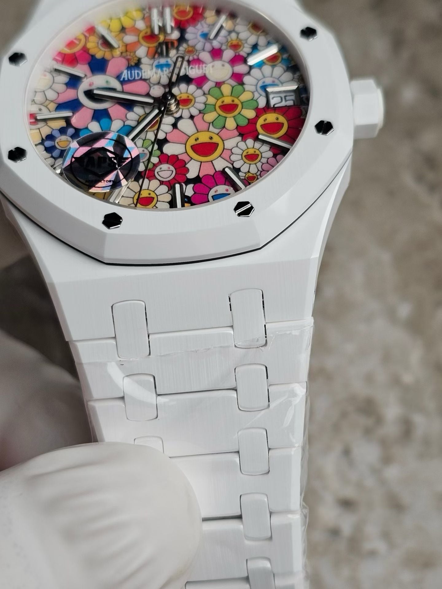 Audemars Piguet Royal Oak x Takashi Murakami – White Ceramic, Colorful Smiling Flower Dial