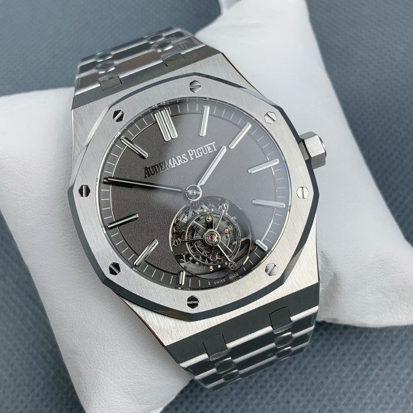 Audemars Piguet Royal Oak Selfwinding Flying Tourbillon – 41mm Luxury Timepiece