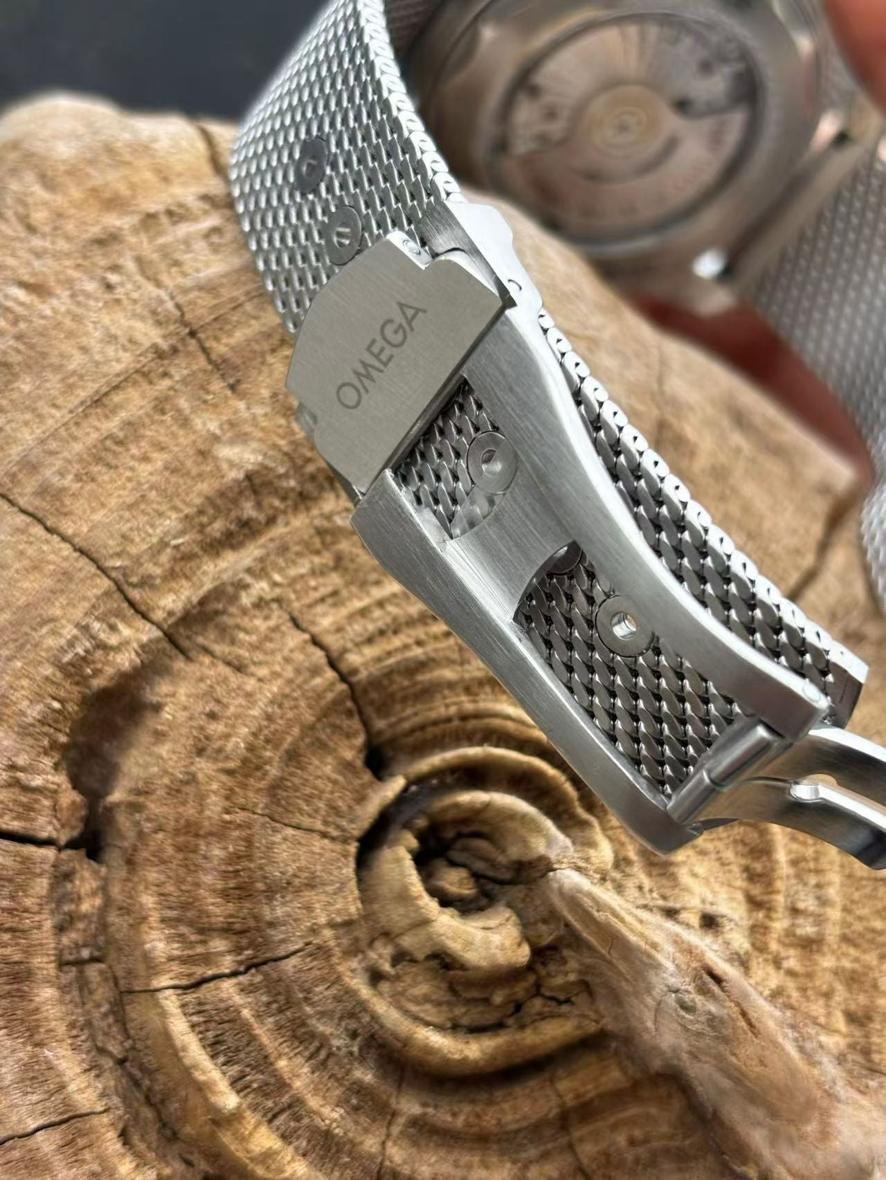 Omega Seamaster Diver 300M Co-Axial Master Chronometer 42mm – Orange Rubber Strap & Stainless Steel Mesh Bracelet