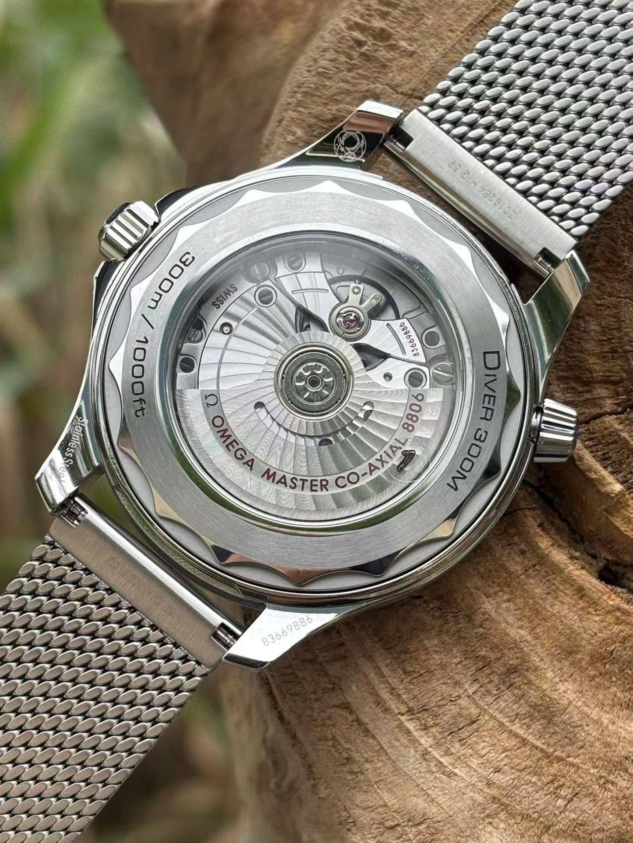 Omega Seamaster Diver 300M Co-Axial Master Chronometer 42mm – Orange Rubber Strap & Stainless Steel Mesh Bracelet